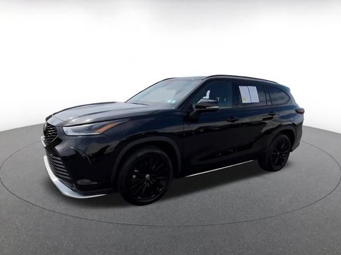 Used 2025 Toyota Highlander XSE AWD/4WD image 7
