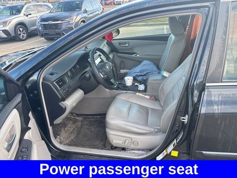 Used 2015 Toyota Camry XLE w/ Moonroof Package image 14