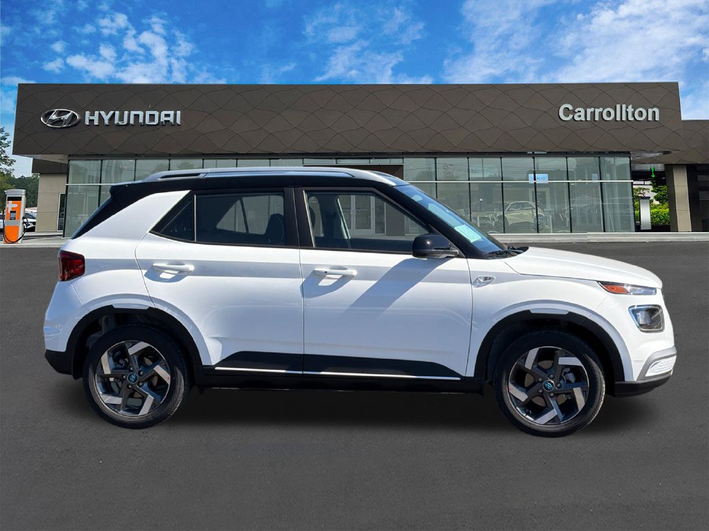 New 2026 Hyundai Venue SEL FWD image 5