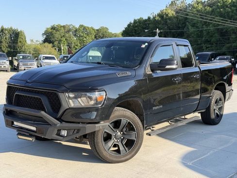 Used 2020 RAM 1500 Big Horn AWD/4WD image 3