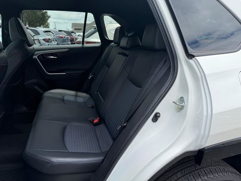 Used 2021 Toyota RAV4 XSE AWD/4WD image 16