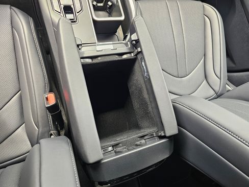 Used 2026 Lexus TX 500h AWD w/ Technology Package image 27