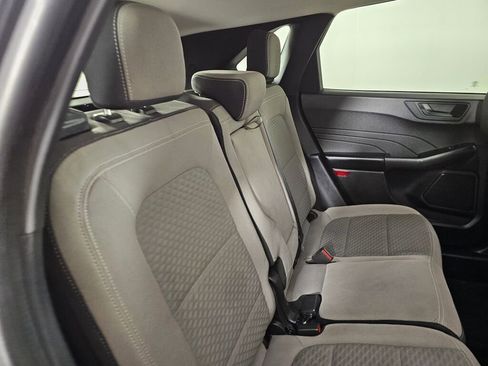 Used 2022 Ford Escape SE w/ SE Sport Appearance Package image 33