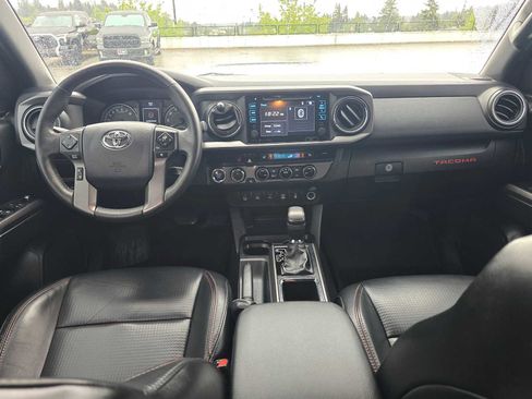 Used 2017 Toyota Tacoma TRD Pro AWD/4WD image 19