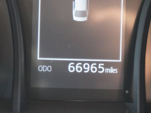 Used 2023 Toyota Camry SE image 8