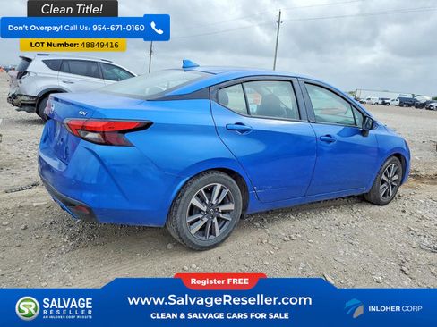 Used 2021 Nissan Versa SV image 4