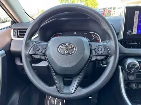 Used 2025 Toyota RAV4 XLE AWD/4WD image 24