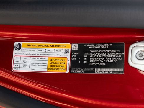 Used 2025 Aston Martin V8 Vantage Coupe RWD image 62