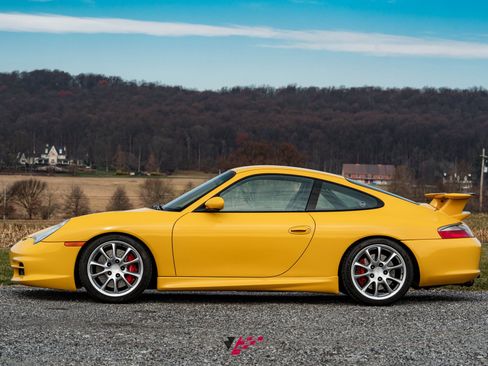 Used 2004 Porsche 911 GT3 image 2