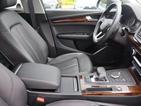 Used 2020 Audi Q5 2.0T Premium w/ Convenience Package AWD/4WD image 13