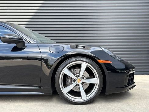 Certified 2021 Porsche 911 Carrera image 11