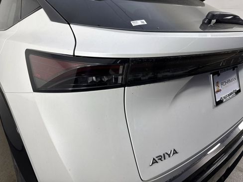 New 2025 Nissan Ariya AWD image 31