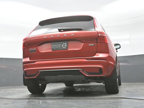 Used 2024 Volvo XC60 B5 Plus AWD/4WD image 27