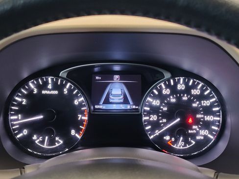 Used 2018 Nissan Pathfinder Platinum FWD image 23