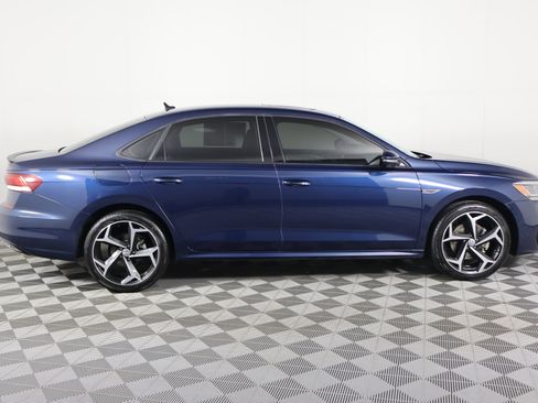 Used 2020 Volkswagen Passat 2.0T R-Line image 5