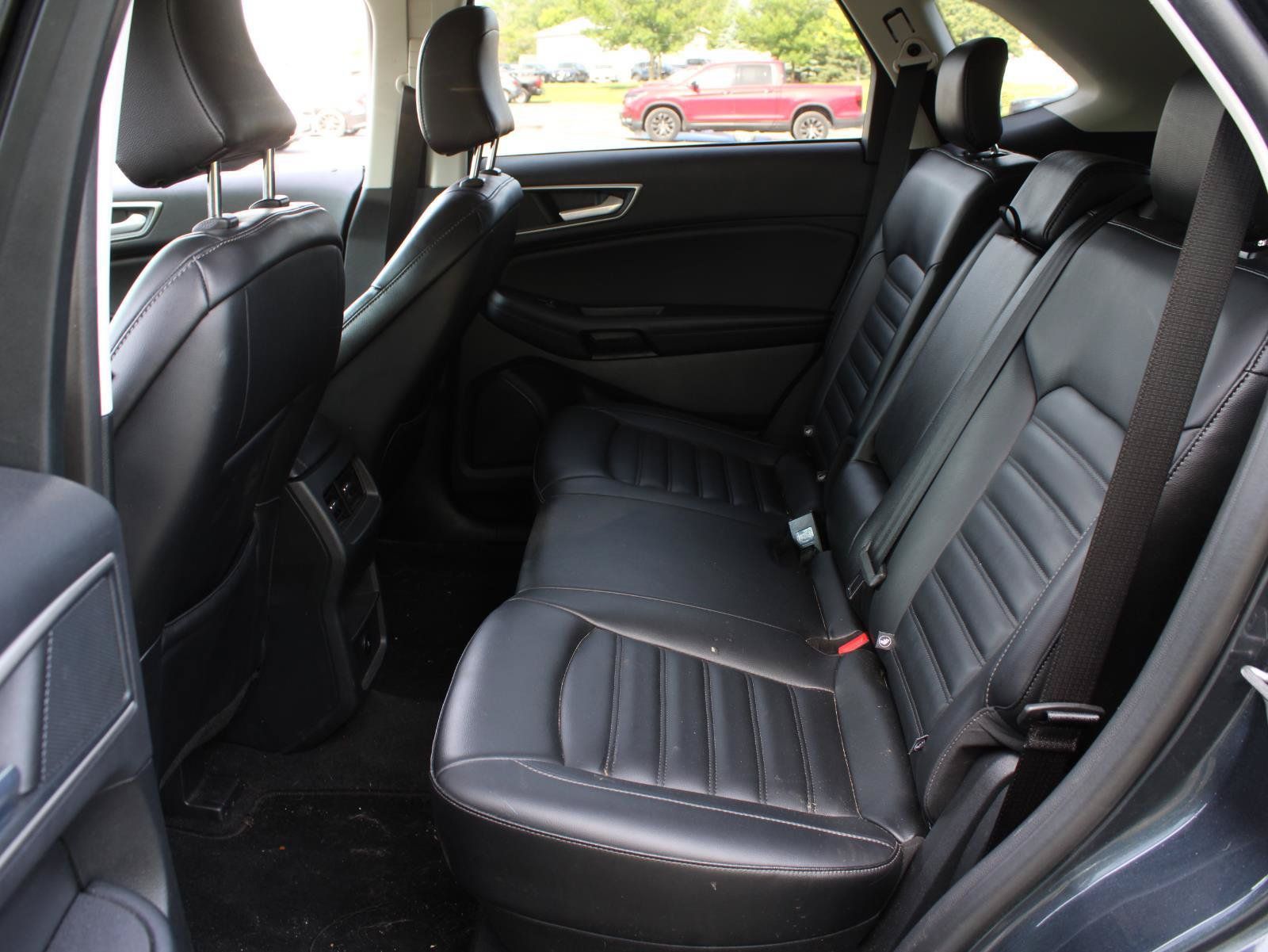 Used 2024 Ford Edge SEL AWD/4WD image 18