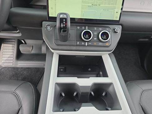 New 2026 Land Rover Defender 110 S AWD/4WD image 25