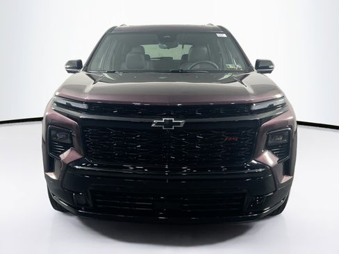 Used 2024 Chevrolet Traverse RS w/ LPO, Floor Liner Package image 2