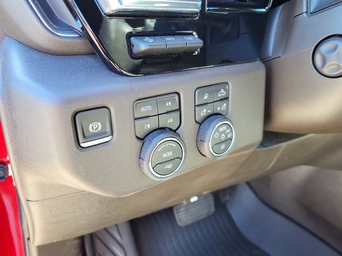 Used 2025 Chevrolet Silverado 1500 LTZ w/ Technology Package image 16