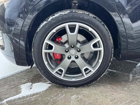 Used 2017 Maserati Levante image 9