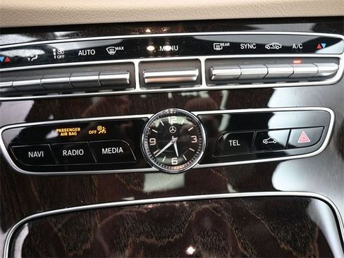 Used 2019 Mercedes-Benz E 300 image 32