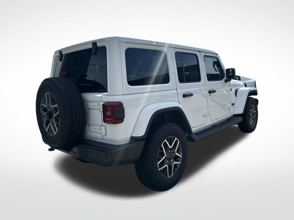 Used 2026 Jeep Wrangler Unlimited Sahara AWD/4WD image 7