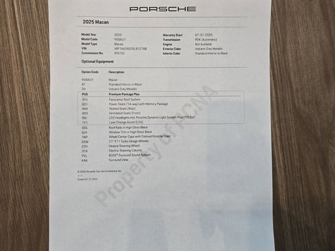 Certified 2025 Porsche Macan AWD/4WD image 28