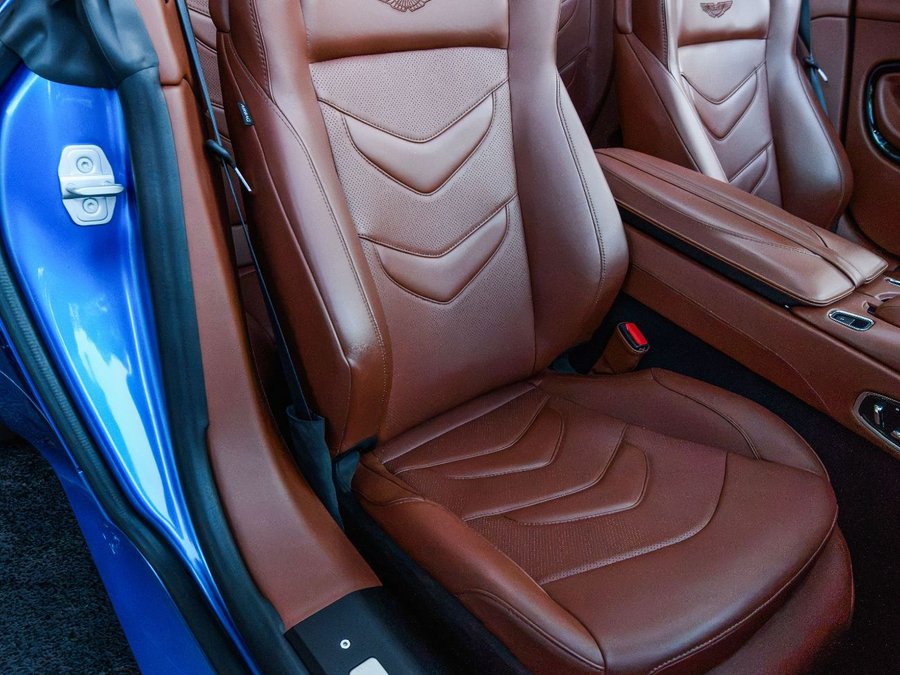 Used 2020 Aston Martin DBS Superleggera Volante RWD image 23