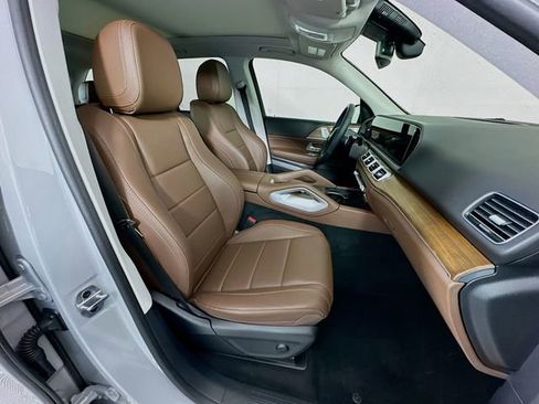 Used 2024 Mercedes-Benz GLE 350 4MATIC w/ AMG Line Exterior image 29