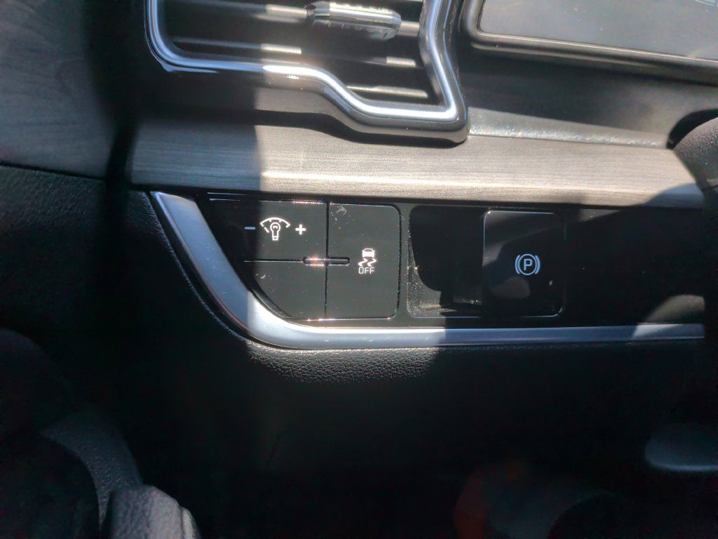 Used 2023 Kia Sportage X-Line AWD/4WD image 29