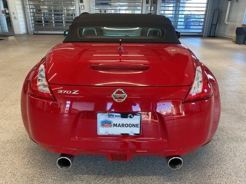 Used 2016 Nissan 370Z Touring Sport RWD image 6