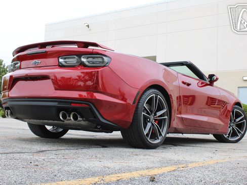 Used 2023 Chevrolet Camaro SS RWD image 15