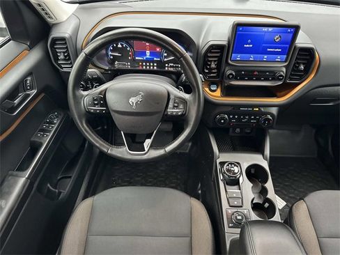 Used 2023 Ford Bronco Sport Badlands image 9