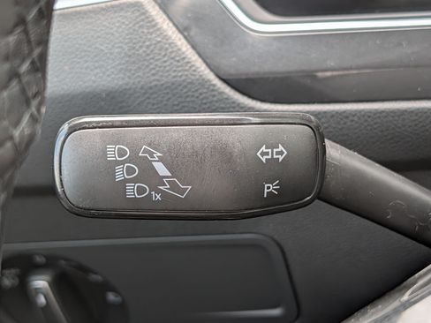 Used 2019 Volkswagen Tiguan SEL AWD/4WD image 31