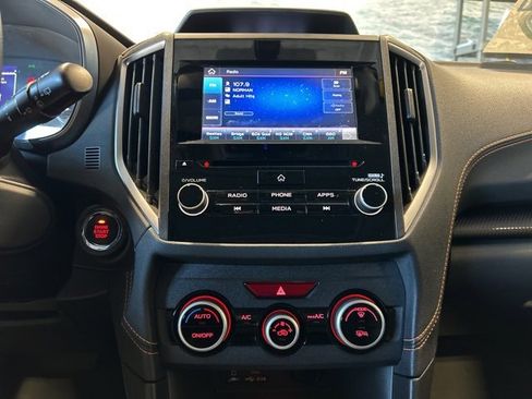 Used 2023 Subaru Crosstrek 2.0i Premium image 4