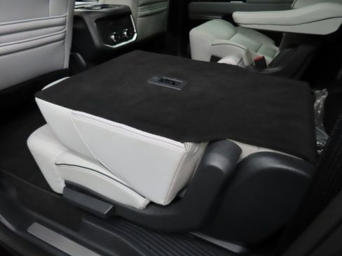 Used 2025 Ford Expedition Max Platinum w/ Platinum Ultimate Package image 70