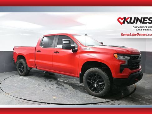 Used 2024 Chevrolet Silverado 1500 LT Trail Boss w/ Convenience Package II AWD/4WD image 4