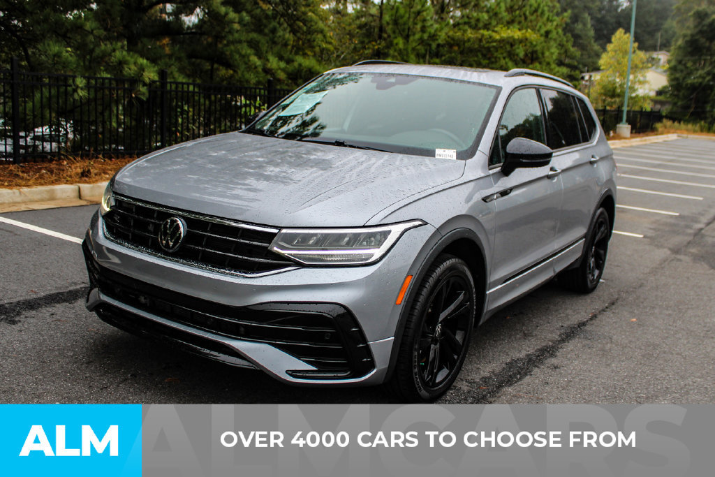Used 2023 Volkswagen Tiguan SE R-Line AWD/4WD image 2