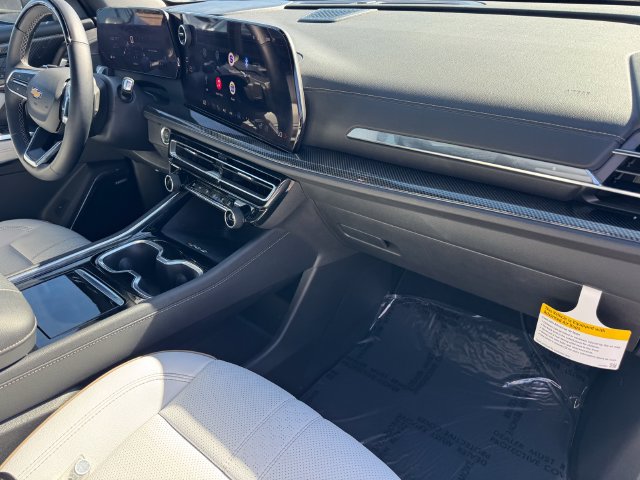 Certified 2026 Chevrolet Traverse High Country FWD image 5