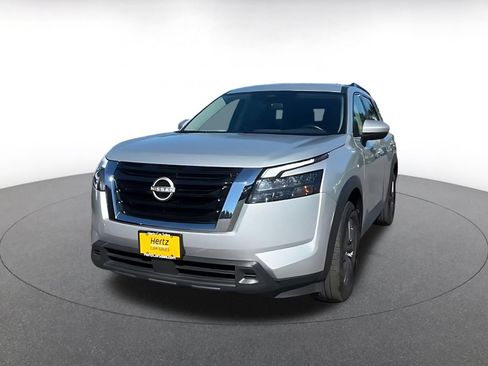 Used 2025 Nissan Pathfinder SV AWD/4WD image 7