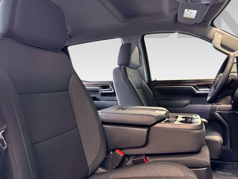 New 2025 Chevrolet Silverado 1500 LT w/ Convenience Package II image 7