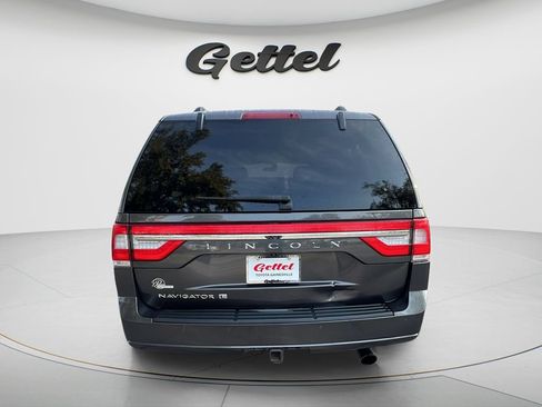 Used 2017 Lincoln Navigator L Select RWD image 6
