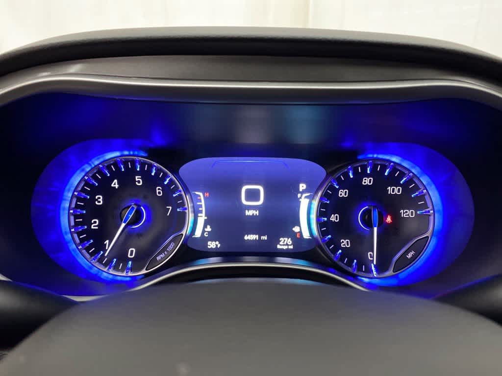 Used 2024 Chrysler Pacifica Touring-L FWD image 25
