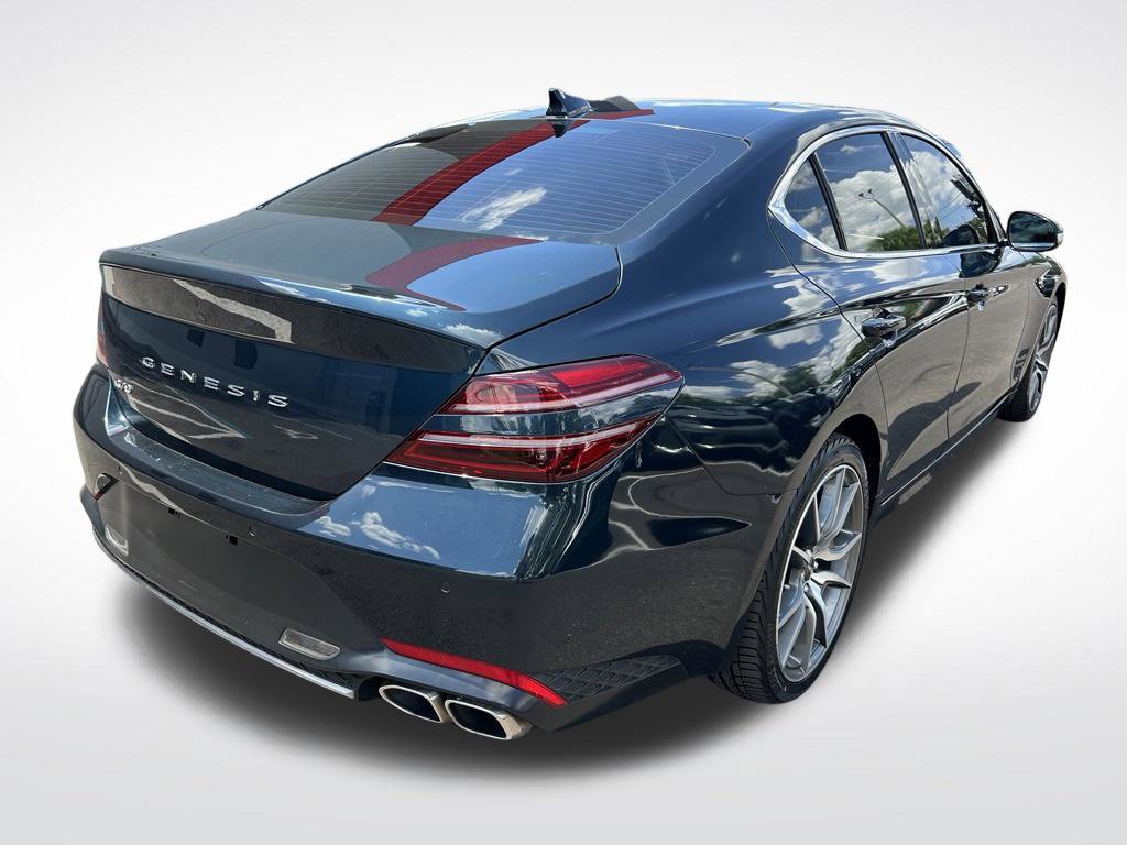 Used 2022 Genesis G70 2.0T w/ Prestige Package RWD image 10