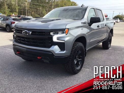 Used 2024 Chevrolet Silverado 1500 LT Trail Boss w/ Convenience Package II image 1