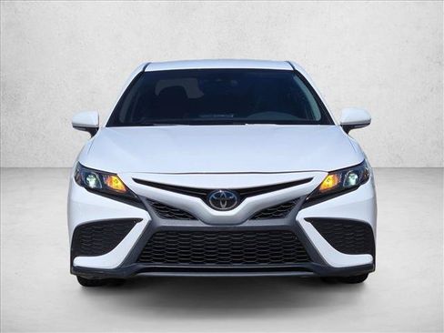 Used 2023 Toyota Camry SE FWD image 2