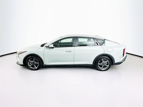 Used 2025 Kia K4 LXS image 4