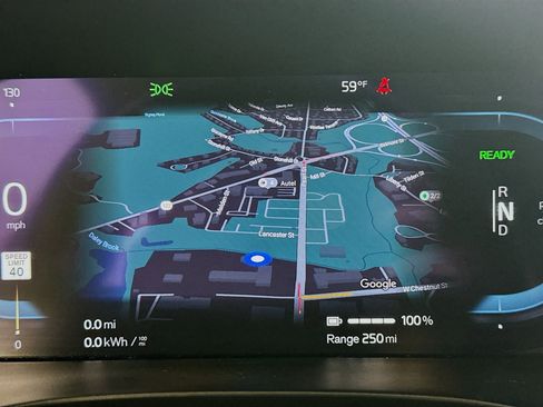 Used 2022 Volvo C40 P8 Recharge Ultimate AWD/4WD image 2