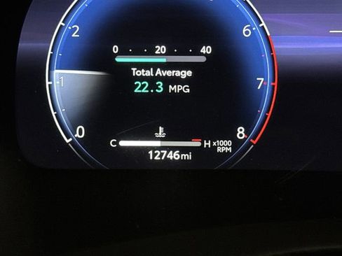 Used 2024 Toyota Highlander Limited image 6