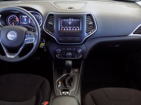 Used 2019 Jeep Cherokee Latitude w/ Popular Appearance Group image 12